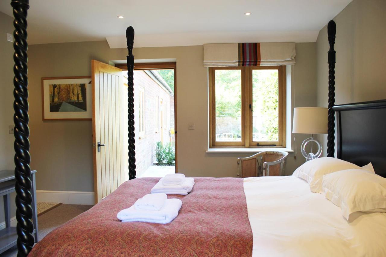 Chippenham Park Garden Rooms Buitenkant foto
